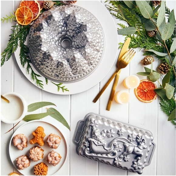 Nordicware Pine Forest Bundt cake Pan - Picture 4 of 12